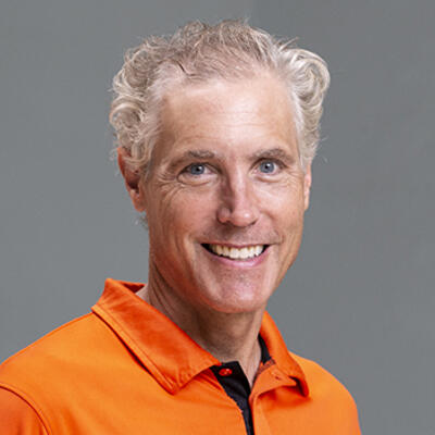 Christopher Hundhausen.