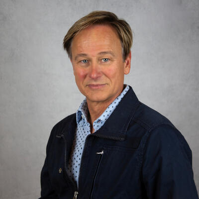 Michael Curry.