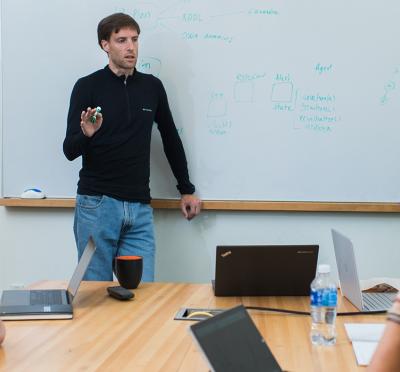 Alan Fern teaching a class