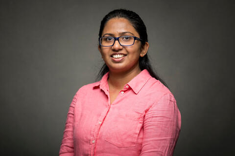 Potrait of kalpani wijesooriya while giving grad speech